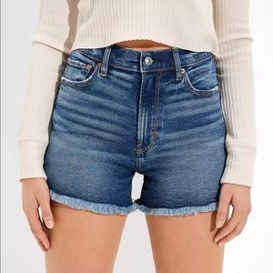 American Eagle Stretch 90’s Boyfriend Shorts